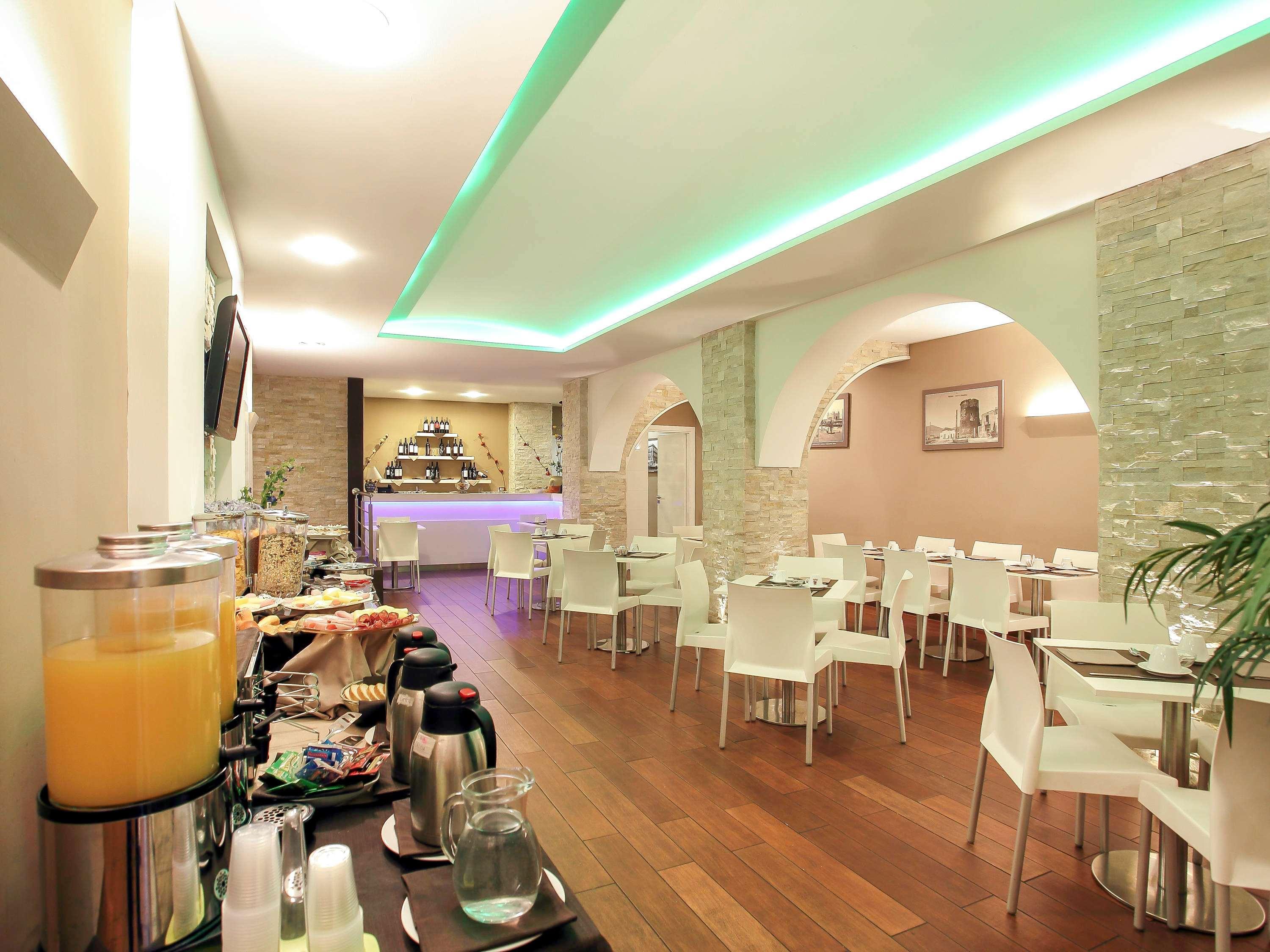 Ibis Styles Cristal Hotel 4*