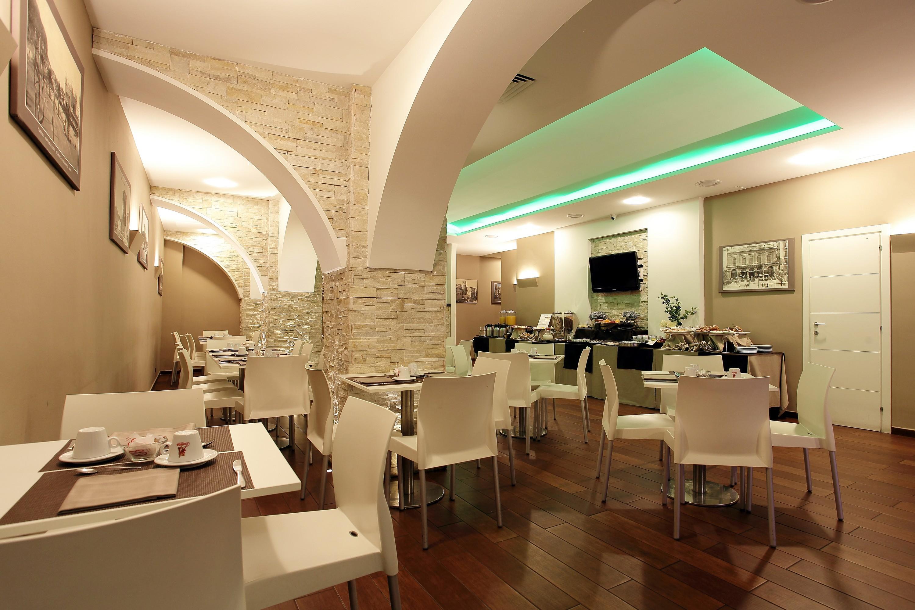 Ibis Styles Cristal 4*
