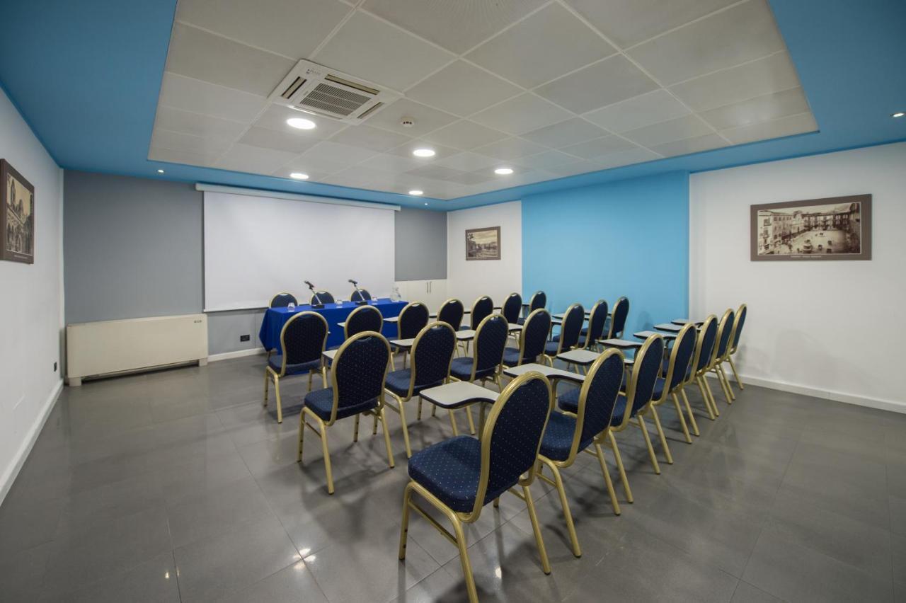 Hotel Ibis Styles Cristal 4*
